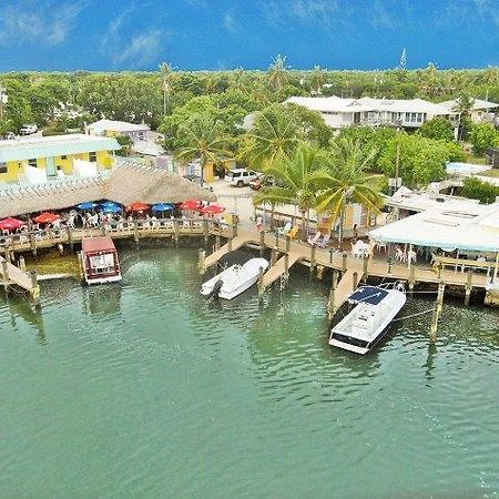 Snappers Key Largo Hotel Exterior photo